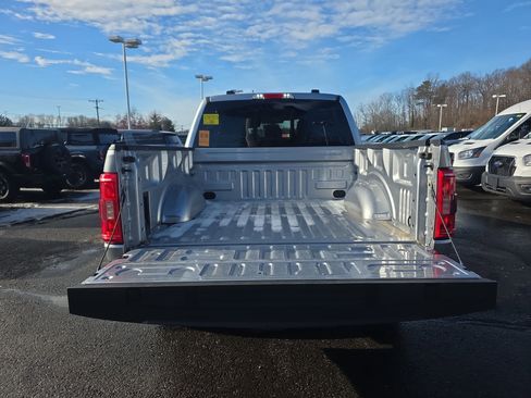 Certified 2022 Ford F150 XLT w/ Equipment Group 302A High image 17