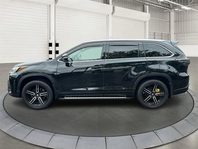 Used 2017 Toyota Highlander XLE