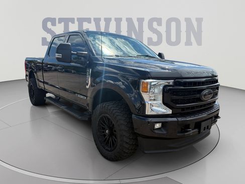 Used 2022 Ford F250 XLT w/ Black Appearance Package AWD/4WD image 7