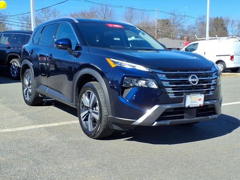 Used 2026 Nissan Rogue SL image 3