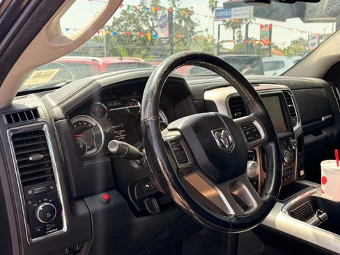 Used 2017 RAM 1500 Laramie w/ Convenience Group AWD/4WD image 10