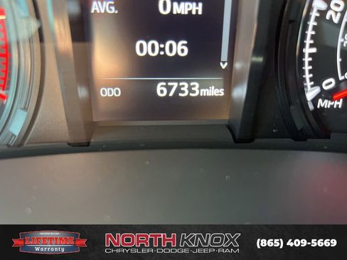 Used 2022 Toyota 4Runner SR5 Premium RWD image 31