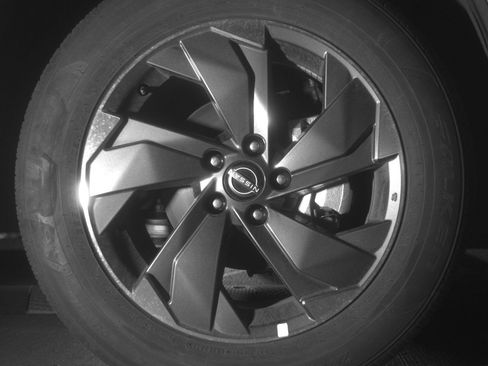 Used 2025 Nissan Rogue SV FWD image 13