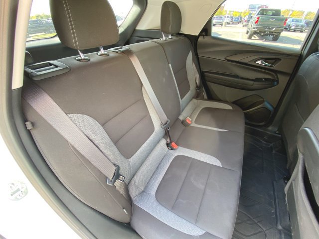 Used 2025 Chevrolet TrailBlazer LS w/ LS Convenience Package FWD image 24