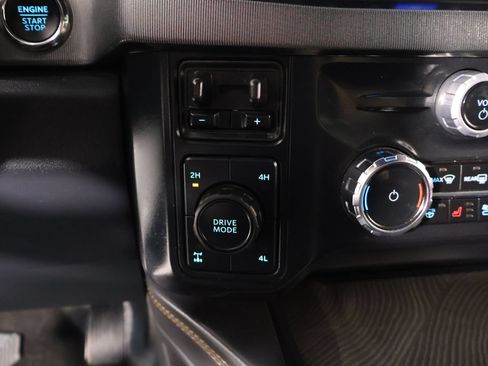 Used 2024 Ford F250 Platinum AWD/4WD image 9