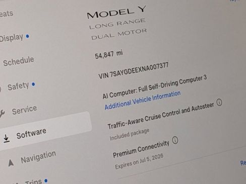 Used 2022 Tesla Model Y Long Range AWD/4WD image 11