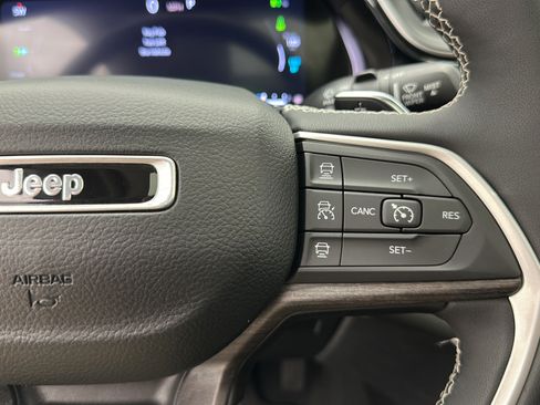 Used 2023 Jeep Grand Cherokee 4WD 4xe image 20