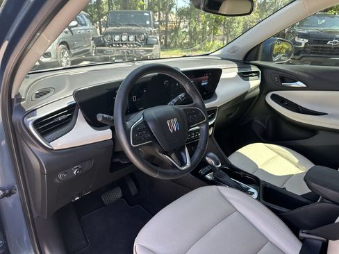 Certified 2024 Buick Encore GX Avenir FWD image 10