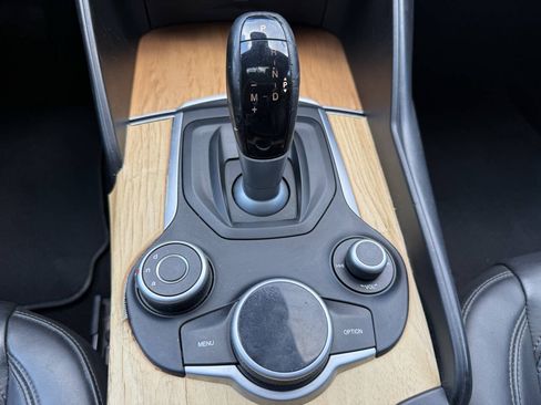 Used 2017 Alfa Romeo Giulia Ti w/ TI Lusso Light Wood Package RWD image 28