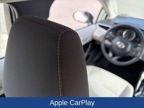 Used 2020 Toyota Corolla LE image 13