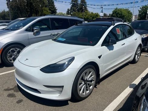 Used 2021 Tesla Model 3 Standard Range Plus RWD image 1