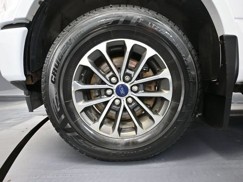 Used 2020 Ford F150 XLT w/ Equipment Group 302A Luxury AWD/4WD image 19