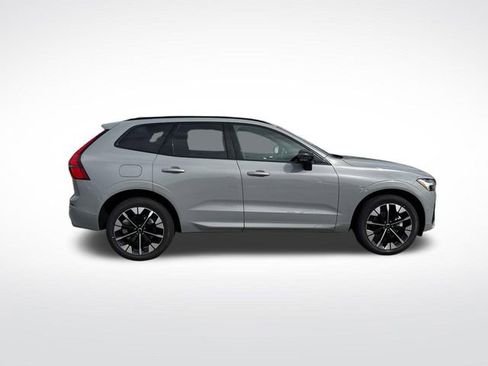 New 2026 Volvo XC60 B5 Plus w/ Climate Package image 9