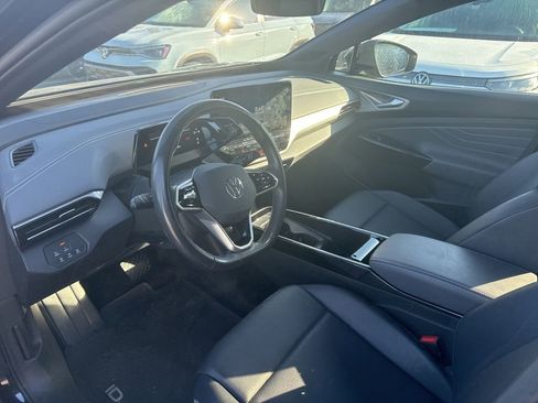 Used 2023 Volkswagen ID.4 Pro S image 2