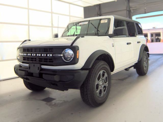 Used 2025 Ford Bronco Big Bend AWD/4WD image 3