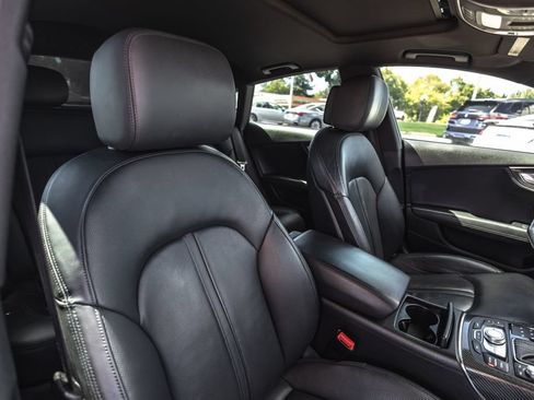 Used 2016 Audi RS 7 Prestige w/ RS 7 Dynamic Package AWD/4WD image 28
