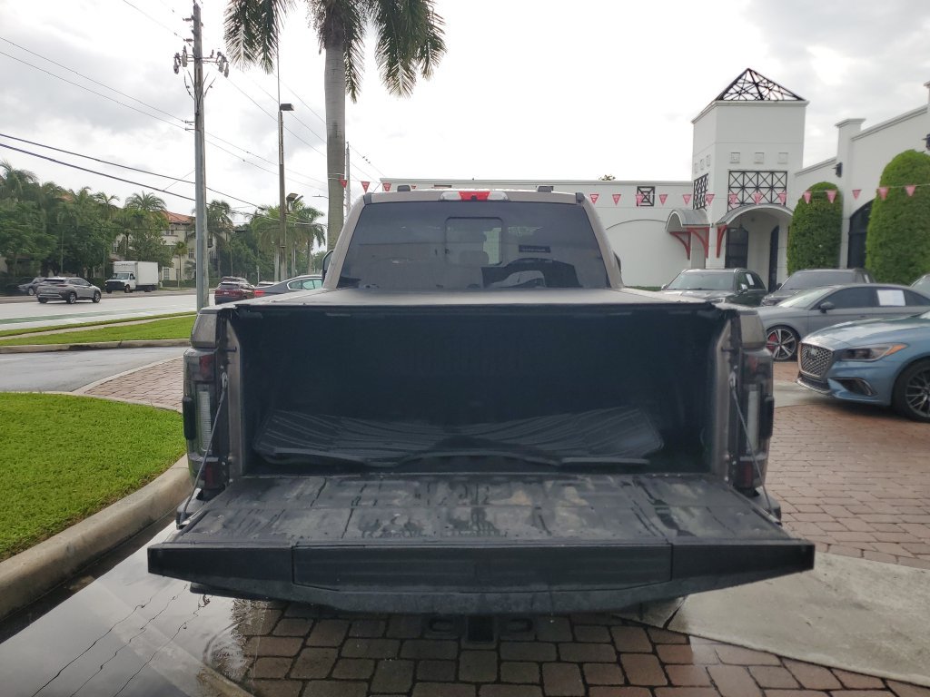 Used 2022 Ford F350 Lariat w/ Lariat Ultimate Package AWD/4WD image 10