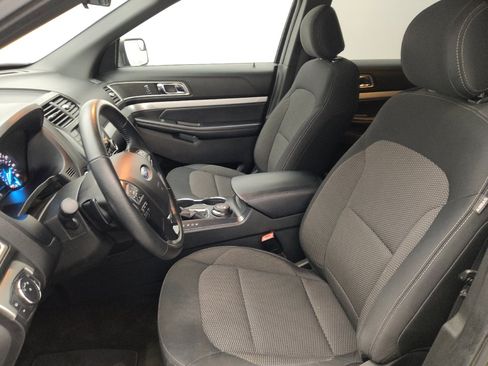 Used 2017 Ford Explorer XLT AWD/4WD image 17