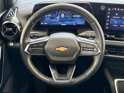 Used 2025 Chevrolet Equinox LT FWD image 20