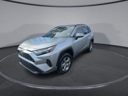Used 2022 Toyota RAV4 XLE image 6