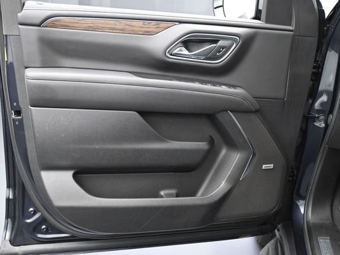 Used 2024 Chevrolet Tahoe Premier w/ Premium Package image 29