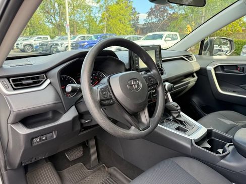 Used 2019 Toyota RAV4 LE w/ All Weather Liner Package AWD/4WD image 13