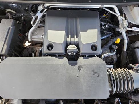 Used 2024 Chevrolet Colorado ZR2 w/ ZR2 Bison Edition image 25