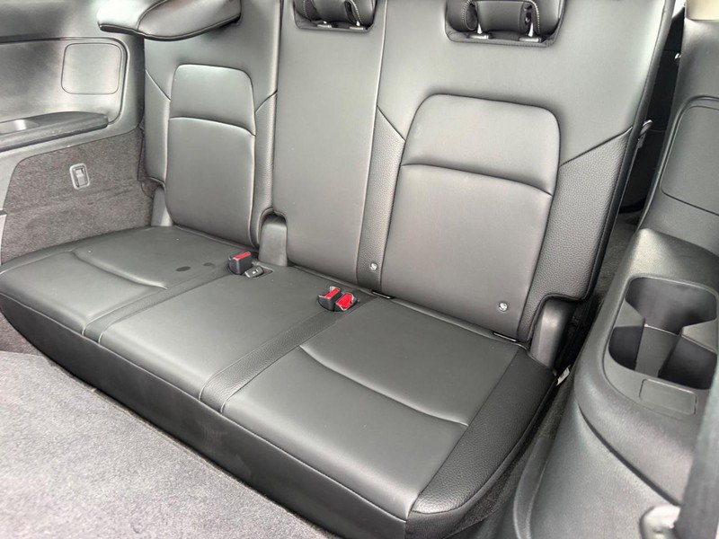 Used 2025 Nissan Pathfinder SL AWD/4WD image 10