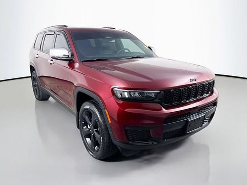 Used 2024 Jeep Grand Cherokee L Altitude AWD/4WD image 3