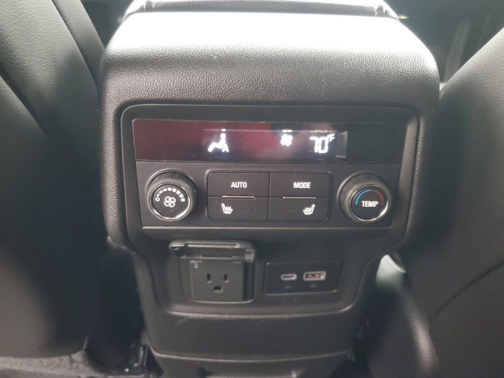 Used 2023 GMC Acadia Denali FWD image 15
