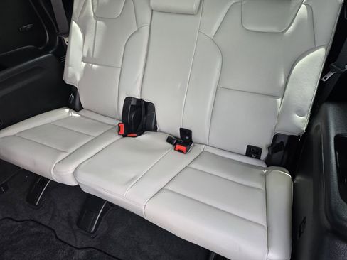 Used 2025 Kia Telluride S image 31