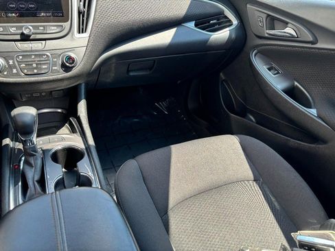 Used 2024 Chevrolet Malibu LT FWD image 19