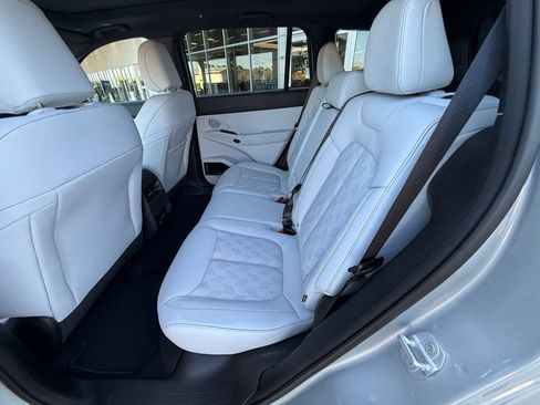 New 2026 Jeep Cherokee Overland image 25