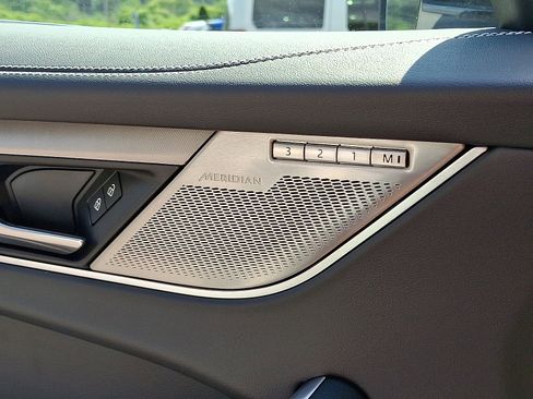 Used 2025 Jaguar F-PACE R-Dynamic S image 24