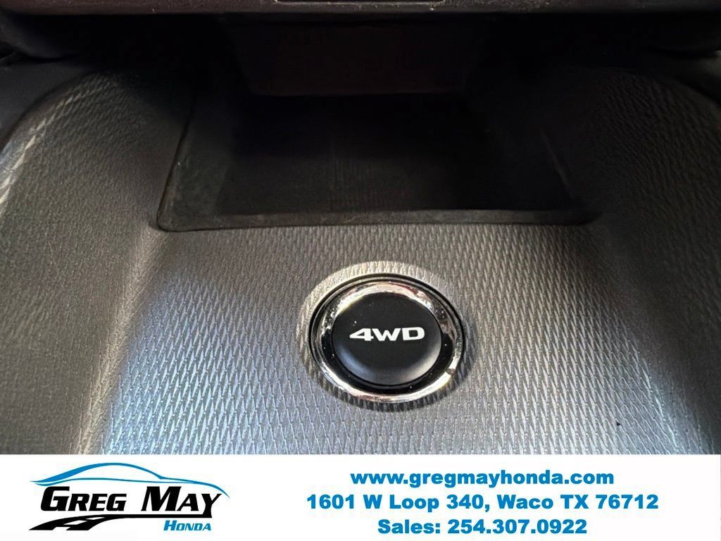 Used 2025 Mitsubishi Outlander Sport LE AWD/4WD image 29