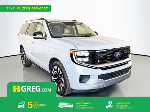 Used 2025 Ford Expedition Platinum w/ Driver's Package AWD/4WD image 1