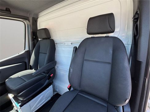 Used 2021 Mercedes-Benz Sprinter 4500 image 14