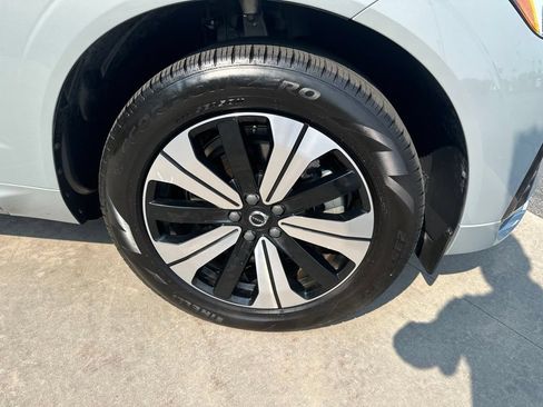 Certified 2025 Volvo XC60 T8 Core w/ Protection Package Premier AWD/4WD image 13