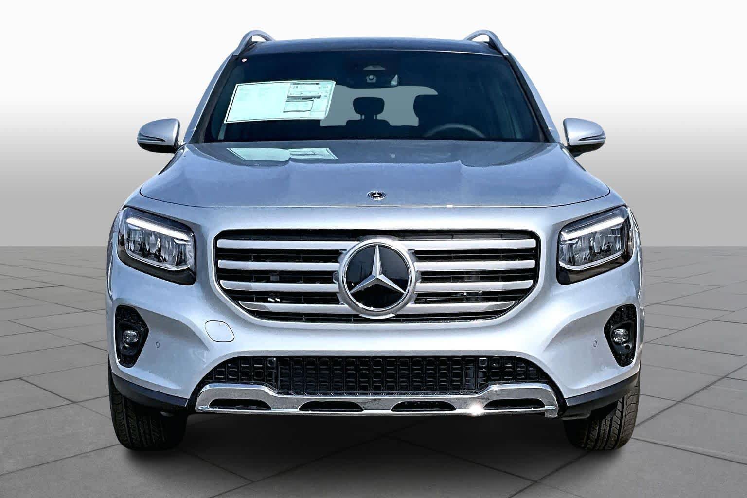 Used 2026 Mercedes-Benz GLB 250 image 3