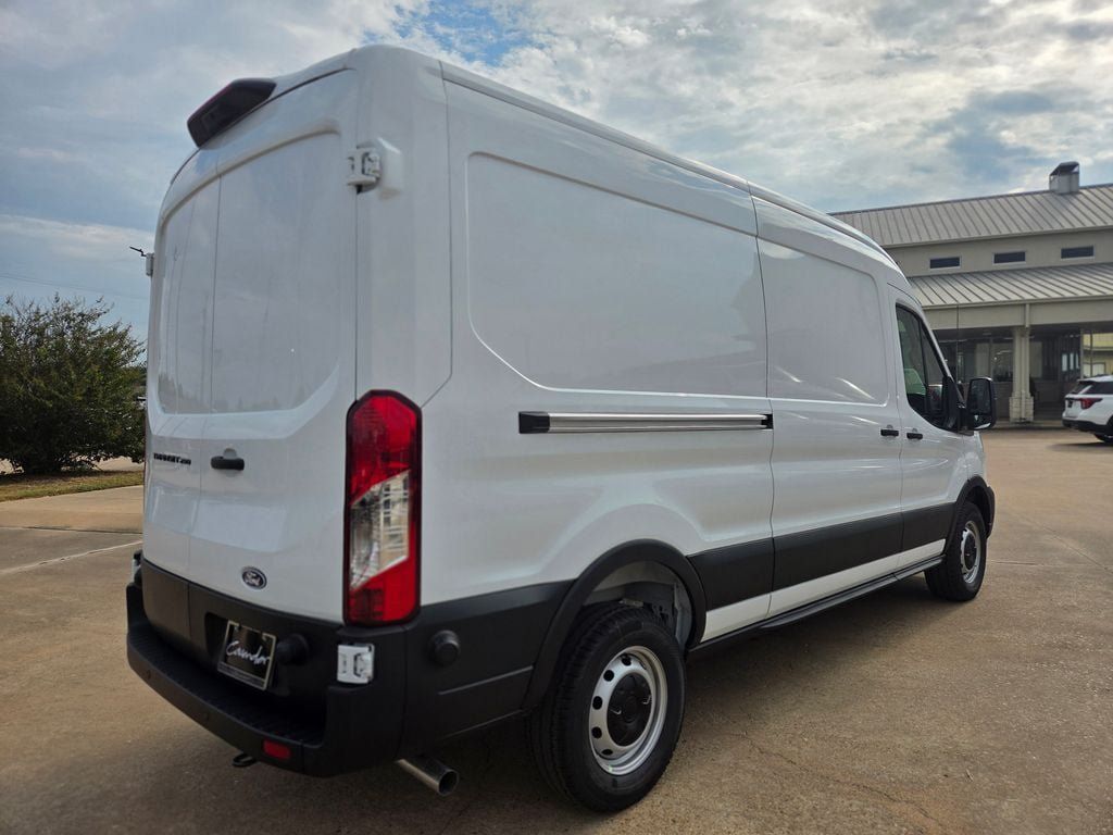 New 2026 Ford Transit 250 148 Medium Roof w/ Load Area Protection Package RWD image 5