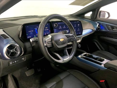Used 2025 Chevrolet Equinox EV LT w/ Convenience Package FWD image 15