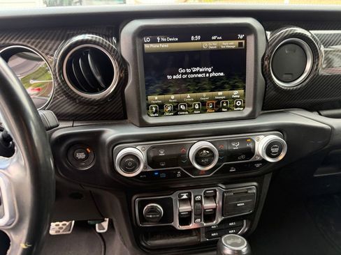 Used 2021 Jeep Wrangler Unlimited Sahara AWD/4WD image 21