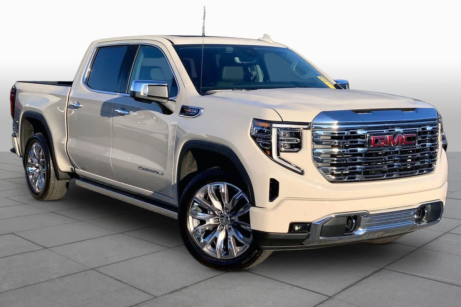 Used 2026 GMC Sierra 1500 Denali AWD/4WD image 3