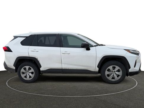 Used 2023 Toyota RAV4 LE image 7