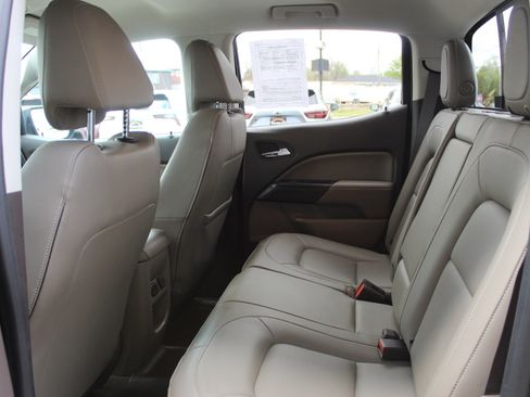 Used 2018 GMC Canyon SLT w/ Driver Alert Package AWD/4WD image 12