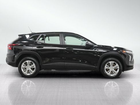 Used 2024 Chevrolet Trax LS FWD image 7
