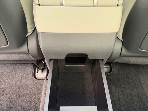 Used 2025 Hyundai Santa Fe Calligraphy image 33