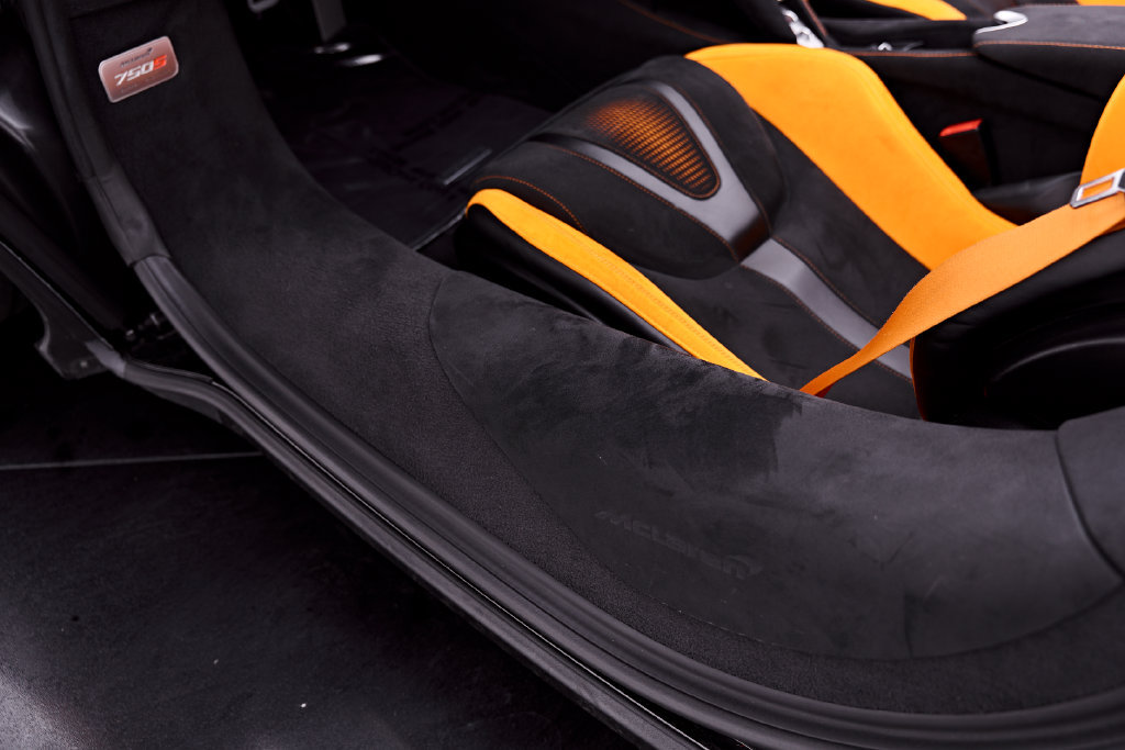 Used 2025 McLaren 750S Spider RWD image 54