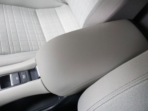 New 2027 Honda HR-V LX image 28