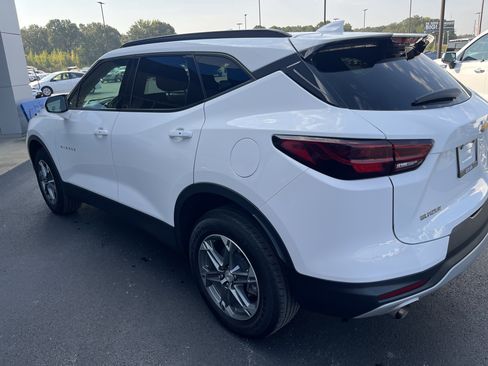 Used 2023 Chevrolet Blazer LT w/ Convenience Package image 4
